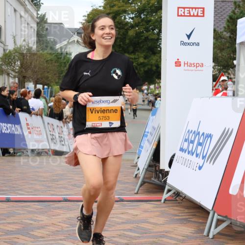 31.08.2025 - 21. Blankeneser Heldenlauf Strokosch-Dieckow http://msf.ph/oto/8699660 31.08.2025 12:55:32 Ziel 5047, 5048, 5753 meine-sportfotos.de