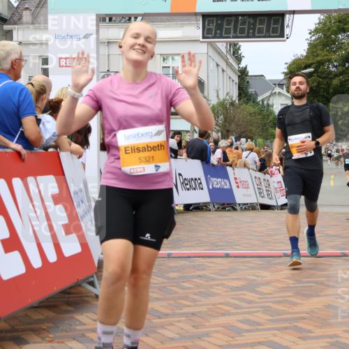 31.08.2025 - 21. Blankeneser Heldenlauf Strokosch-Dieckow http://msf.ph/oto/8699661 31.08.2025 12:42:20 Ziel 5321, 5312, 5476 meine-sportfotos.de