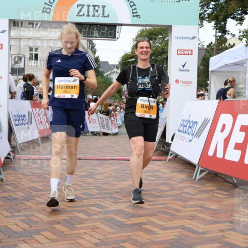 31.08.2025 - 21. Blankeneser Heldenlauf Strokosch-Dieckow http://msf.ph/oto/8699681 31.08.2025 12:55:26 Ziel 5047, 5048, 5599, 5604 meine-sportfotos.de
