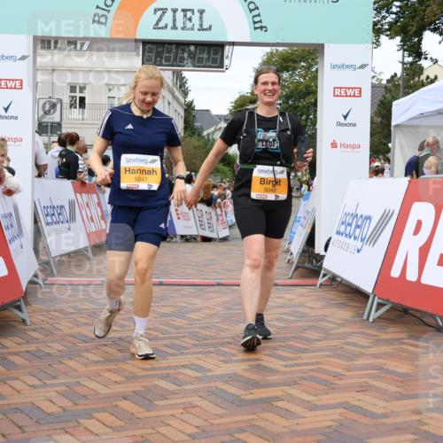 31.08.2025 - 21. Blankeneser Heldenlauf Strokosch-Dieckow http://msf.ph/oto/8699688 31.08.2025 12:55:26 Ziel 5047, 5048, 5599, 5604 meine-sportfotos.de