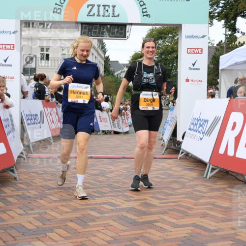 31.08.2025 - 21. Blankeneser Heldenlauf Strokosch-Dieckow http://msf.ph/oto/8699690 31.08.2025 12:55:26 Ziel 5047, 5048, 5599, 5604 meine-sportfotos.de