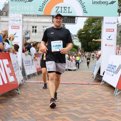 31.08.2025 - 21. Blankeneser Heldenlauf Strokosch-Dieckow http://msf.ph/oto/8699691 31.08.2025 12:42:13 Ziel 5131, 5321, 5755, 5451, 5194, 5312, 4148 meine-sportfotos.de