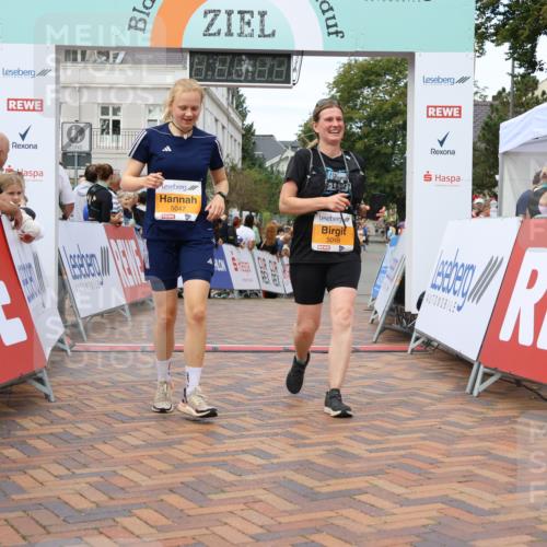 31.08.2025 - 21. Blankeneser Heldenlauf Strokosch-Dieckow http://msf.ph/oto/8699697 31.08.2025 12:55:25 Ziel 5047, 5048, 5599, 5604 meine-sportfotos.de