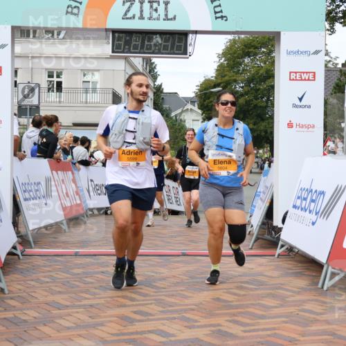31.08.2025 - 21. Blankeneser Heldenlauf Strokosch-Dieckow http://msf.ph/oto/8699712 31.08.2025 12:55:22 Ziel 5047, 5048, 5793, 5599, 5604 meine-sportfotos.de