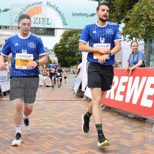 31.08.2025 - 21. Blankeneser Heldenlauf Strokosch-Dieckow http://msf.ph/oto/8699717 31.08.2025 12:42:07 Ziel 5131, 5076, 5755, 5451, 5194, 4148 meine-sportfotos.de