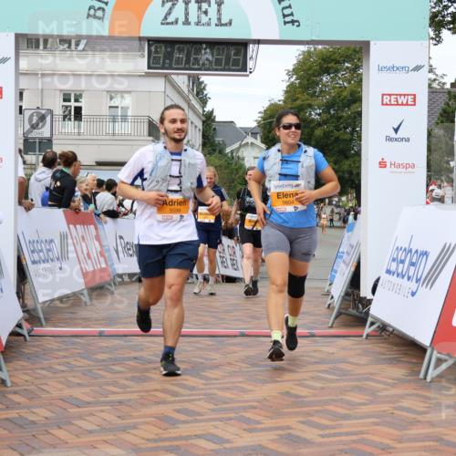 31.08.2025 - 21. Blankeneser Heldenlauf Strokosch-Dieckow http://msf.ph/oto/8699718 31.08.2025 12:55:22 Ziel 5047, 5048, 5793, 5599, 5604 meine-sportfotos.de