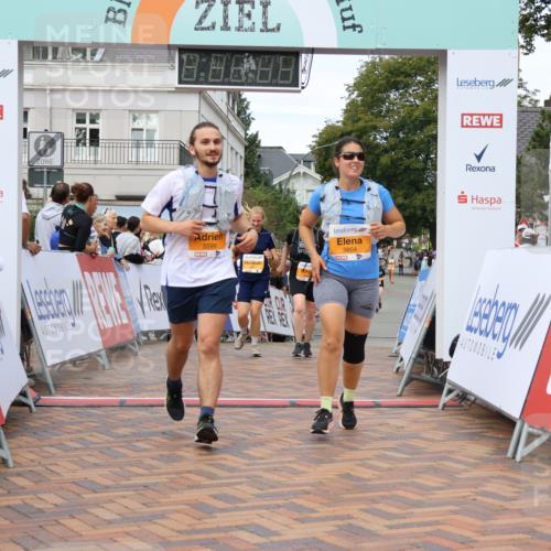 31.08.2025 - 21. Blankeneser Heldenlauf Strokosch-Dieckow http://msf.ph/oto/8699720 31.08.2025 12:55:22 Ziel 5047, 5048, 5793, 5599, 5604 meine-sportfotos.de
