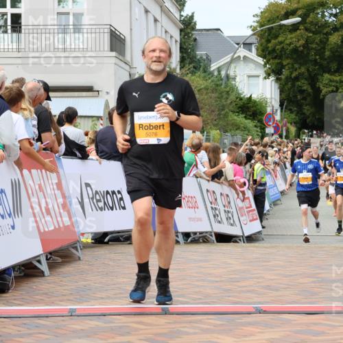 31.08.2025 - 21. Blankeneser Heldenlauf Strokosch-Dieckow http://msf.ph/oto/8699747 31.08.2025 12:42:00 Ziel 5834, 5076, 5374 meine-sportfotos.de