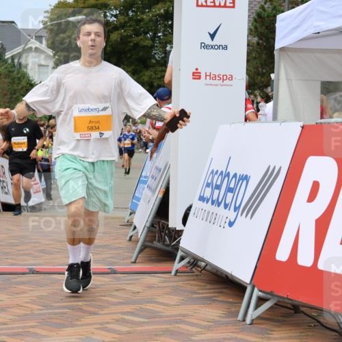 31.08.2025 - 21. Blankeneser Heldenlauf Strokosch-Dieckow http://msf.ph/oto/8699753 31.08.2025 12:41:57 Ziel 5834, 5407, 5076, 5374 meine-sportfotos.de