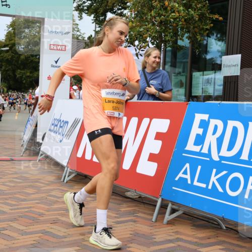 31.08.2025 - 21. Blankeneser Heldenlauf Strokosch-Dieckow http://msf.ph/oto/8699770 31.08.2025 12:41:54 Ziel 5834, 5407, 5114, 5374 meine-sportfotos.de