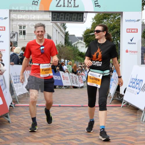 31.08.2025 - 21. Blankeneser Heldenlauf Strokosch-Dieckow http://msf.ph/oto/8699772 31.08.2025 12:54:59 Ziel 5203, 5204, 5534 meine-sportfotos.de