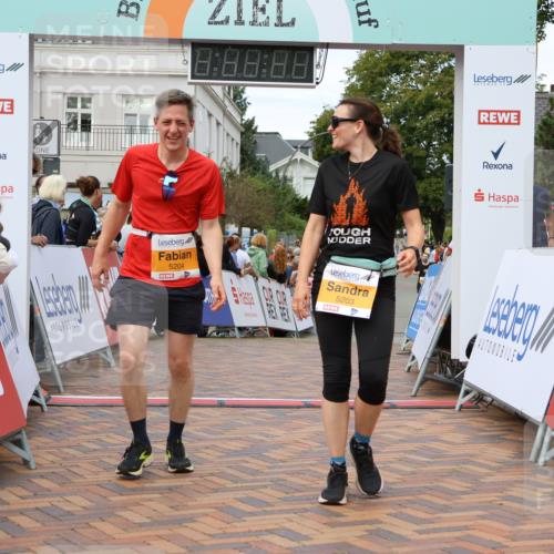 31.08.2025 - 21. Blankeneser Heldenlauf Strokosch-Dieckow http://msf.ph/oto/8699781 31.08.2025 12:54:58 Ziel 5203, 5204, 5534 meine-sportfotos.de