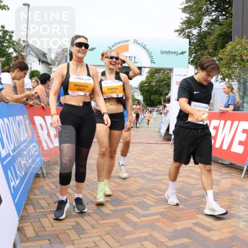 31.08.2025 - 21. Blankeneser Heldenlauf Strokosch-Dieckow http://msf.ph/oto/8699803 31.08.2025 12:41:47 Ziel 5395, 5807, 5806, 5407, 5339, 5114, 5565, 4410 meine-sportfotos.de