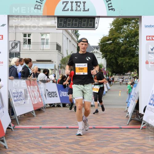 31.08.2025 - 21. Blankeneser Heldenlauf Strokosch-Dieckow http://msf.ph/oto/8699811 31.08.2025 12:54:55 Ziel 5342, 5203, 5204, 5534 meine-sportfotos.de