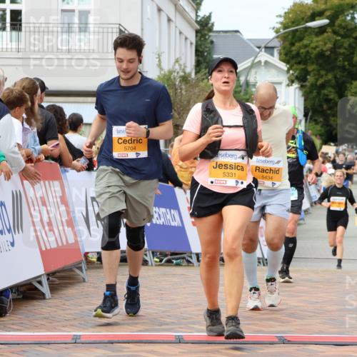 31.08.2025 - 21. Blankeneser Heldenlauf Strokosch-Dieckow http://msf.ph/oto/8699819 31.08.2025 12:41:31 Ziel 5434, 5704, 5810, 5331, 5829, 4238 meine-sportfotos.de