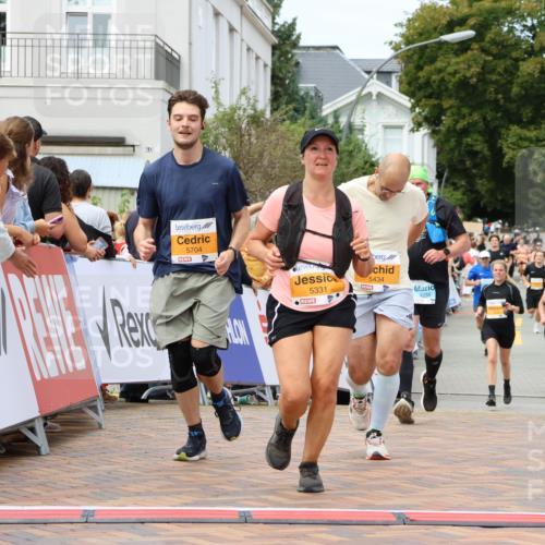 31.08.2025 - 21. Blankeneser Heldenlauf Strokosch-Dieckow http://msf.ph/oto/8699832 31.08.2025 12:41:31 Ziel 5434, 5704, 5810, 5331, 5829, 4238 meine-sportfotos.de