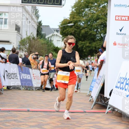 31.08.2025 - 21. Blankeneser Heldenlauf Strokosch-Dieckow http://msf.ph/oto/8699838 31.08.2025 12:41:28 Ziel 5704, 5810, 5331, 5829 meine-sportfotos.de