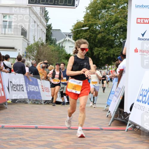 31.08.2025 - 21. Blankeneser Heldenlauf Strokosch-Dieckow http://msf.ph/oto/8699840 31.08.2025 12:41:28 Ziel 5704, 5810, 5331, 5829 meine-sportfotos.de