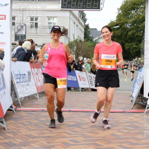 31.08.2025 - 21. Blankeneser Heldenlauf Strokosch-Dieckow http://msf.ph/oto/8699871 31.08.2025 12:54:38 Ziel 5696, 5695 meine-sportfotos.de
