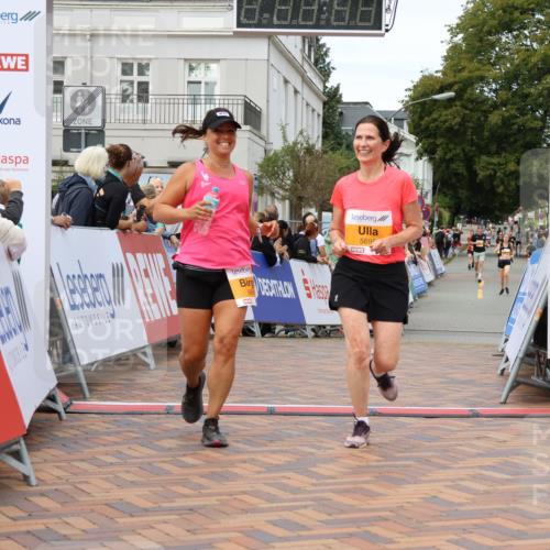 31.08.2025 - 21. Blankeneser Heldenlauf Strokosch-Dieckow http://msf.ph/oto/8699884 31.08.2025 12:54:38 Ziel 5696, 5695 meine-sportfotos.de