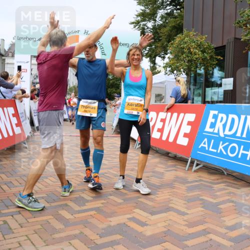 31.08.2025 - 21. Blankeneser Heldenlauf Strokosch-Dieckow http://msf.ph/oto/8699899 31.08.2025 12:41:07 Ziel 5616, 5677, 5678, 5626, 5625, 4028 meine-sportfotos.de