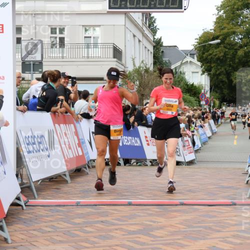 31.08.2025 - 21. Blankeneser Heldenlauf Strokosch-Dieckow http://msf.ph/oto/8699902 31.08.2025 12:54:37 Ziel 5696, 5695 meine-sportfotos.de