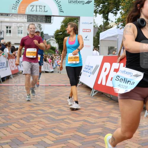 31.08.2025 - 21. Blankeneser Heldenlauf Strokosch-Dieckow http://msf.ph/oto/8699923 31.08.2025 12:41:03 Ziel 5362, 5360, 5616, 5677, 5678, 4011, 4028 meine-sportfotos.de