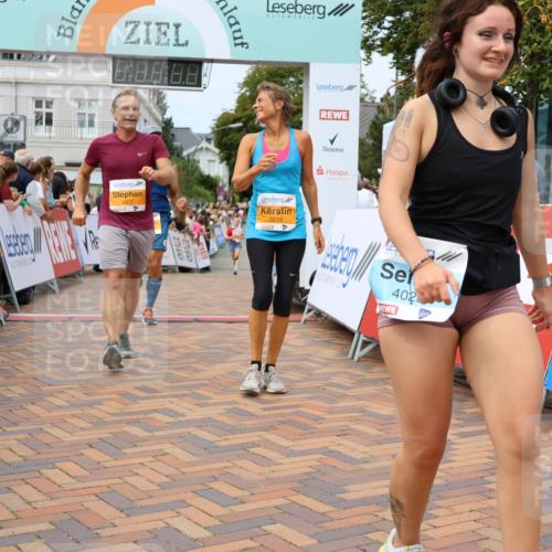 31.08.2025 - 21. Blankeneser Heldenlauf Strokosch-Dieckow http://msf.ph/oto/8699929 31.08.2025 12:41:03 Ziel 5362, 5360, 5616, 5677, 5678, 4011, 4028 meine-sportfotos.de
