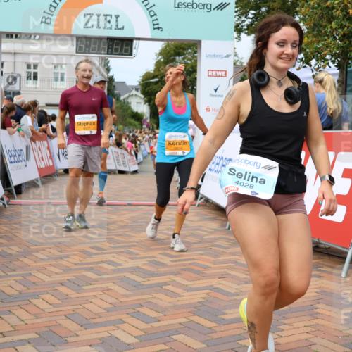 31.08.2025 - 21. Blankeneser Heldenlauf Strokosch-Dieckow http://msf.ph/oto/8699933 31.08.2025 12:41:03 Ziel 5362, 5360, 5616, 5677, 5678, 4011, 4028 meine-sportfotos.de