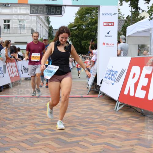 31.08.2025 - 21. Blankeneser Heldenlauf Strokosch-Dieckow http://msf.ph/oto/8699941 31.08.2025 12:41:02 Ziel 5362, 5360, 5408, 5616, 5677, 5678, 4011, 4028 meine-sportfotos.de