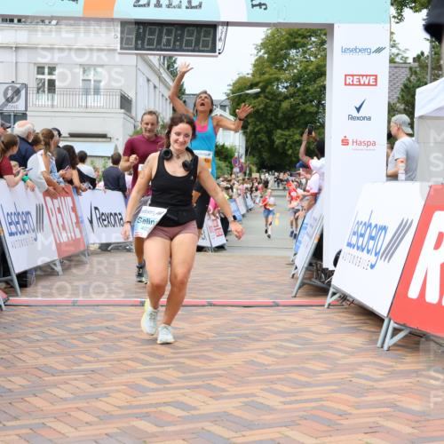 31.08.2025 - 21. Blankeneser Heldenlauf Strokosch-Dieckow http://msf.ph/oto/8699950 31.08.2025 12:41:01 Ziel 5362, 5360, 5408, 5616, 5677, 5678, 4011, 4028 meine-sportfotos.de