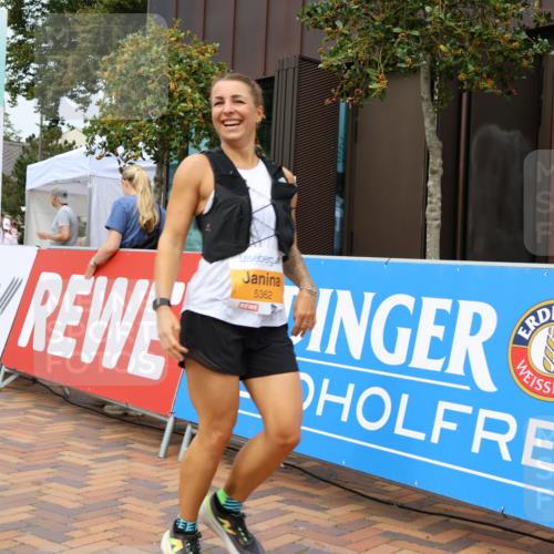 31.08.2025 - 21. Blankeneser Heldenlauf Strokosch-Dieckow http://msf.ph/oto/8699952 31.08.2025 12:40:57 Ziel 5362, 5360, 5408, 5752, 5616, 4011, 4028 meine-sportfotos.de