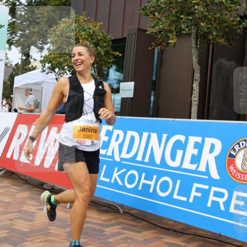31.08.2025 - 21. Blankeneser Heldenlauf Strokosch-Dieckow http://msf.ph/oto/8699956 31.08.2025 12:40:57 Ziel 5362, 5360, 5408, 5752, 5616, 4011, 4028 meine-sportfotos.de