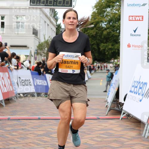 31.08.2025 - 21. Blankeneser Heldenlauf Strokosch-Dieckow http://msf.ph/oto/8699966 31.08.2025 12:53:52 Ziel 5421, 5549 meine-sportfotos.de