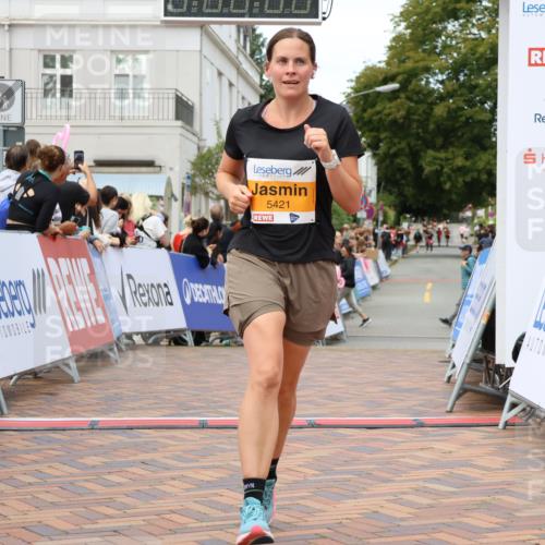 31.08.2025 - 21. Blankeneser Heldenlauf Strokosch-Dieckow http://msf.ph/oto/8699972 31.08.2025 12:53:52 Ziel 5421, 5549 meine-sportfotos.de