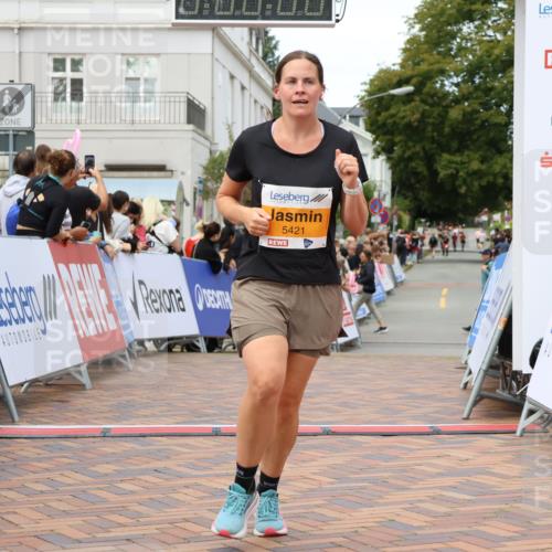31.08.2025 - 21. Blankeneser Heldenlauf Strokosch-Dieckow http://msf.ph/oto/8699974 31.08.2025 12:53:52 Ziel 5421, 5549 meine-sportfotos.de