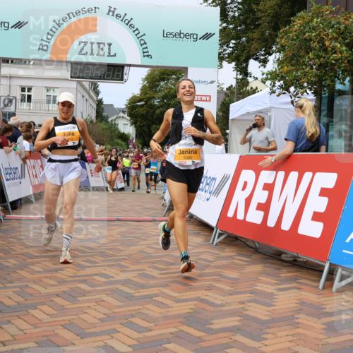 31.08.2025 - 21. Blankeneser Heldenlauf Strokosch-Dieckow http://msf.ph/oto/8699980 31.08.2025 12:40:56 Ziel 5362, 5360, 5408, 5752, 4011, 4028 meine-sportfotos.de