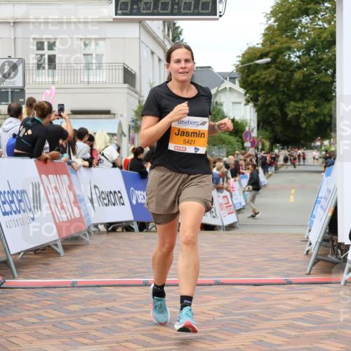 31.08.2025 - 21. Blankeneser Heldenlauf Strokosch-Dieckow http://msf.ph/oto/8699984 31.08.2025 12:53:52 Ziel 5421, 5549 meine-sportfotos.de