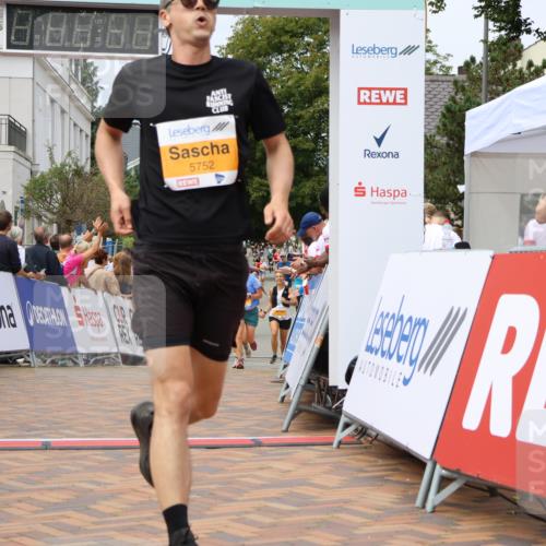 31.08.2025 - 21. Blankeneser Heldenlauf Strokosch-Dieckow http://msf.ph/oto/8700011 31.08.2025 12:40:50 Ziel 5408, 5752 meine-sportfotos.de