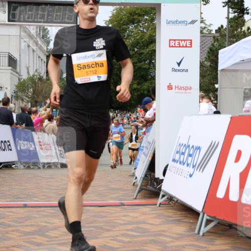 31.08.2025 - 21. Blankeneser Heldenlauf Strokosch-Dieckow http://msf.ph/oto/8700013 31.08.2025 12:40:50 Ziel 5408, 5752 meine-sportfotos.de