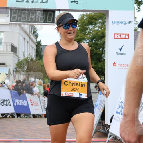31.08.2025 - 21. Blankeneser Heldenlauf Strokosch-Dieckow http://msf.ph/oto/8700018 31.08.2025 12:53:33 Ziel 5025, 5026, 4014 meine-sportfotos.de