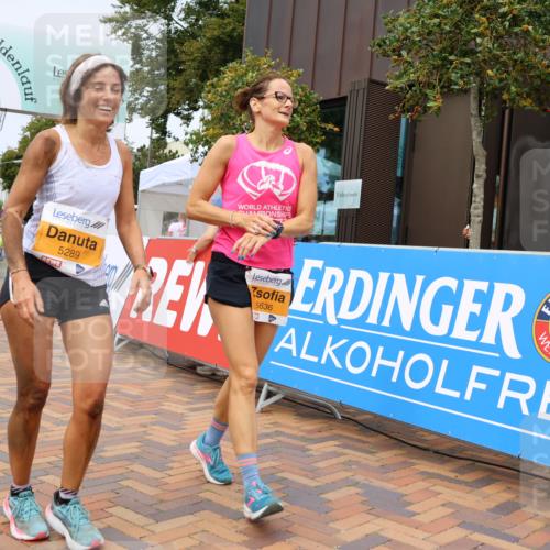31.08.2025 - 21. Blankeneser Heldenlauf Strokosch-Dieckow http://msf.ph/oto/8700034 31.08.2025 12:40:43 Ziel 5435, 5636, 5289, 4152 meine-sportfotos.de