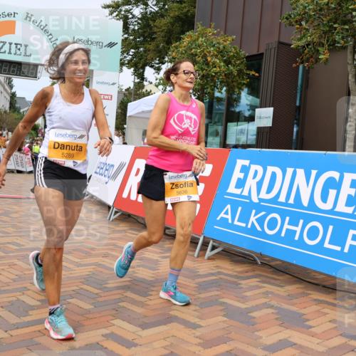 31.08.2025 - 21. Blankeneser Heldenlauf Strokosch-Dieckow http://msf.ph/oto/8700041 31.08.2025 12:40:43 Ziel 5435, 5636, 5289, 4152 meine-sportfotos.de