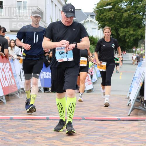 31.08.2025 - 21. Blankeneser Heldenlauf Strokosch-Dieckow http://msf.ph/oto/8700044 31.08.2025 12:53:29 Ziel 5025, 5026, 5557, 4014 meine-sportfotos.de