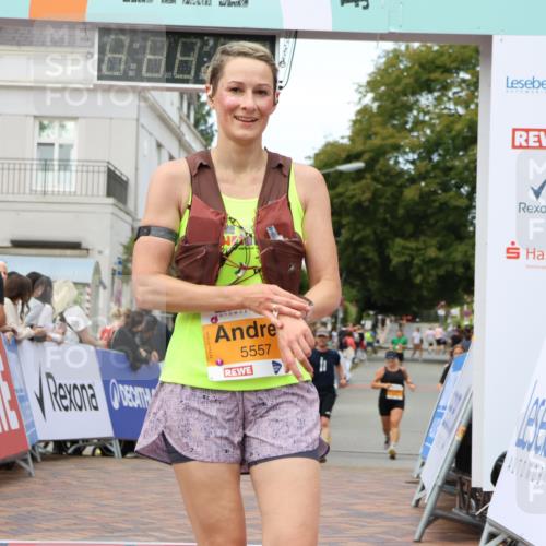 31.08.2025 - 21. Blankeneser Heldenlauf Strokosch-Dieckow http://msf.ph/oto/8700053 31.08.2025 12:53:25 Ziel 5557, 4014 meine-sportfotos.de