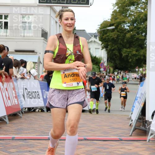 31.08.2025 - 21. Blankeneser Heldenlauf Strokosch-Dieckow http://msf.ph/oto/8700068 31.08.2025 12:53:24 Ziel 5557 meine-sportfotos.de
