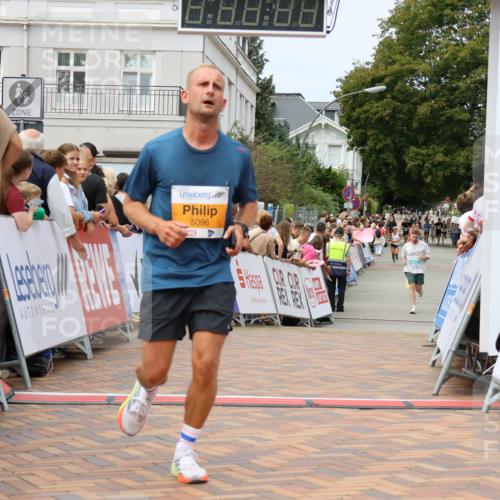 31.08.2025 - 21. Blankeneser Heldenlauf Strokosch-Dieckow http://msf.ph/oto/8700085 31.08.2025 12:40:27 Ziel 5096, 5449, 5351, 5645 meine-sportfotos.de