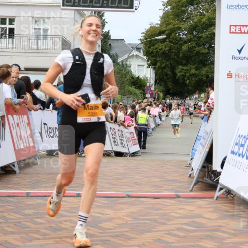 31.08.2025 - 21. Blankeneser Heldenlauf Strokosch-Dieckow http://msf.ph/oto/8700095 31.08.2025 12:40:25 Ziel 5096, 5449, 5351, 5645 meine-sportfotos.de