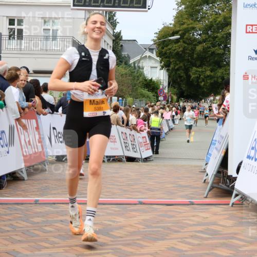 31.08.2025 - 21. Blankeneser Heldenlauf Strokosch-Dieckow http://msf.ph/oto/8700099 31.08.2025 12:40:25 Ziel 5096, 5449, 5351, 5645 meine-sportfotos.de