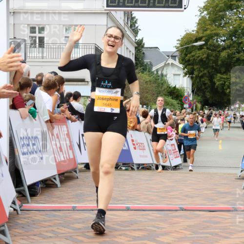 31.08.2025 - 21. Blankeneser Heldenlauf Strokosch-Dieckow http://msf.ph/oto/8700123 31.08.2025 12:40:20 Ziel 5449, 5693, 5351, 5645 meine-sportfotos.de